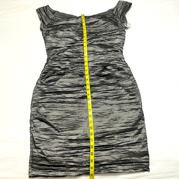 Jeanne Alexander Metallic Silver Gray Ruched/ Crinkle Off Shoulder Midi Dress/12 - Picture 12 of 14